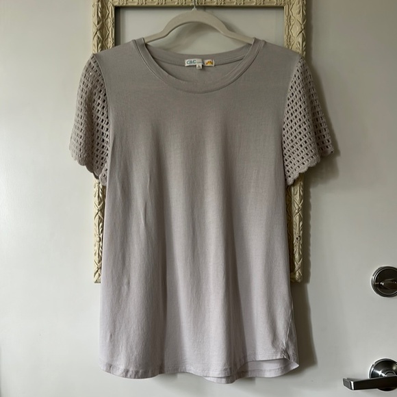 C&C CALIFORNIA | Light Gray Short Sleeve Top - Picture 2 of 10